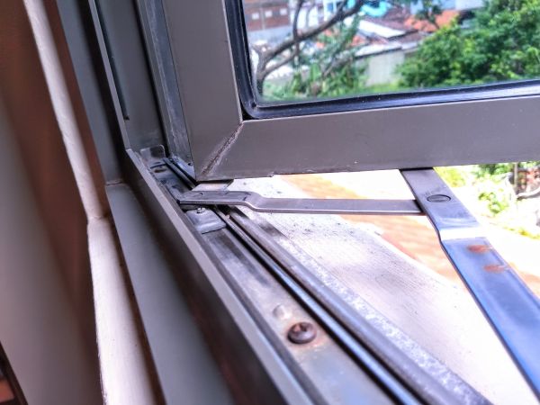 Hinged Window Replacement in Springtown